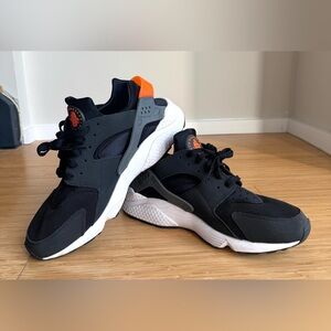Men’s Nike Air Huarache 'Black Safety Orange'